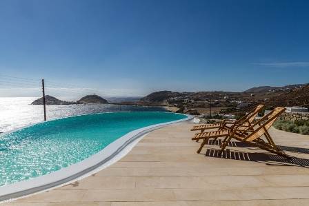 avra-pool-view